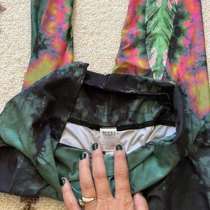 Teeki Hot Yoga Pants - Small - Feather Dreamcatcher